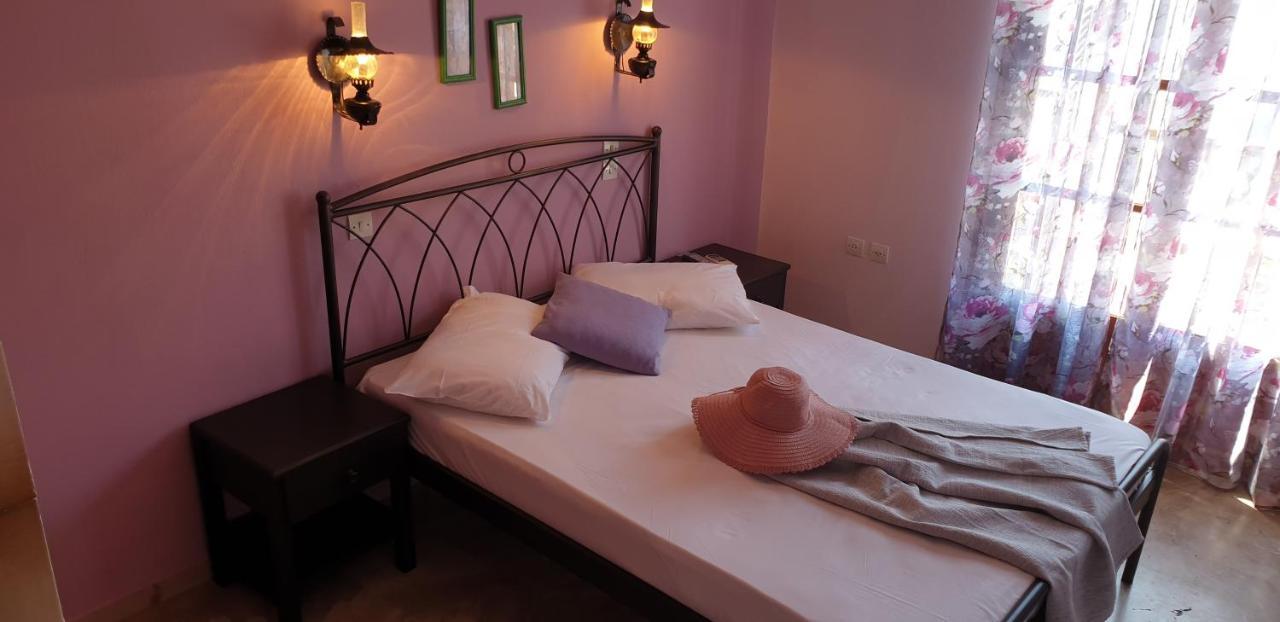 Ilios Apartments Poros Town Bagian luar foto