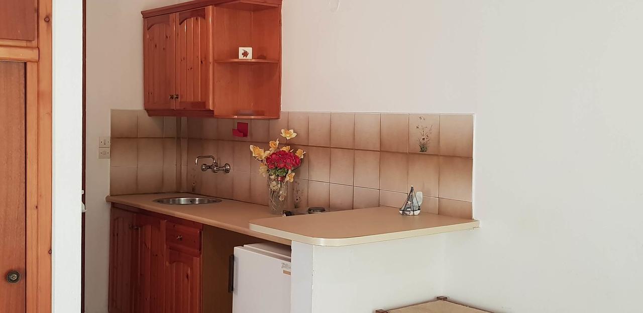 Ilios Apartments Poros Town Bagian luar foto