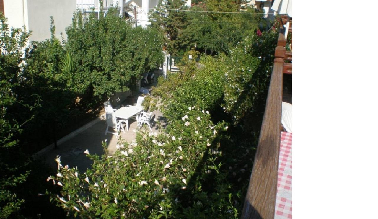 Ilios Apartments Poros Town Bagian luar foto